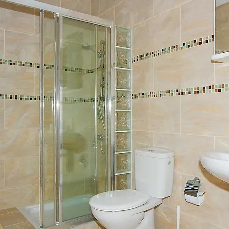 Playa Blanca Sleeps 8 Air Con Wifi Willa Playa Blanca (Lanzarote)